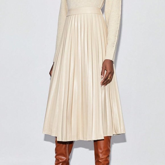 Beige Casual Womens Patent Pleated Skirt - Picture 3 of 7